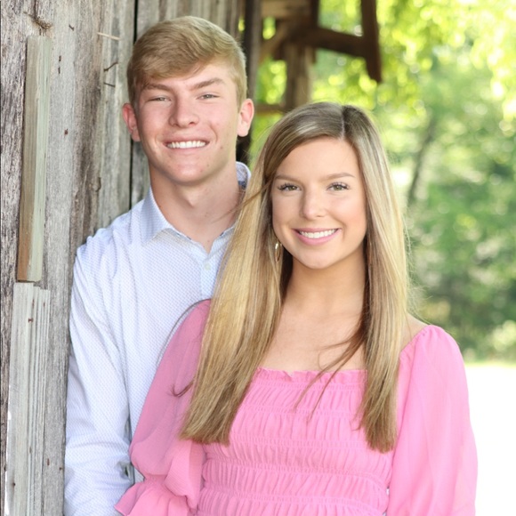 Meet your Posher, Katie - Picture 1 of 1